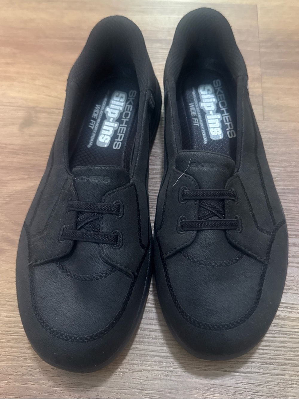 Women’s Skechers Slip-In Memory Foam Black Size 7.5 Sneakers